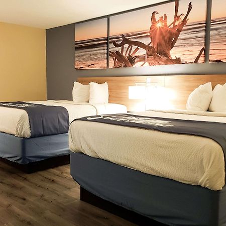 Days Inn & Suites By Wyndham Merrillville Kültér fotó
