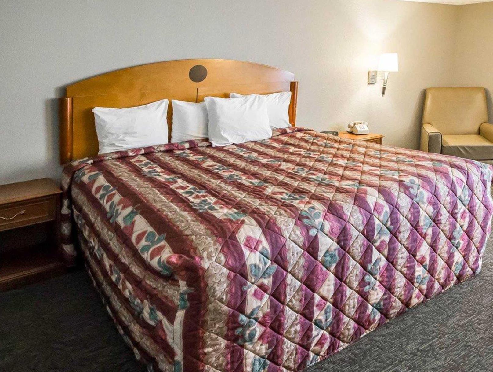 Days Inn & Suites By Wyndham Merrillville Kültér fotó