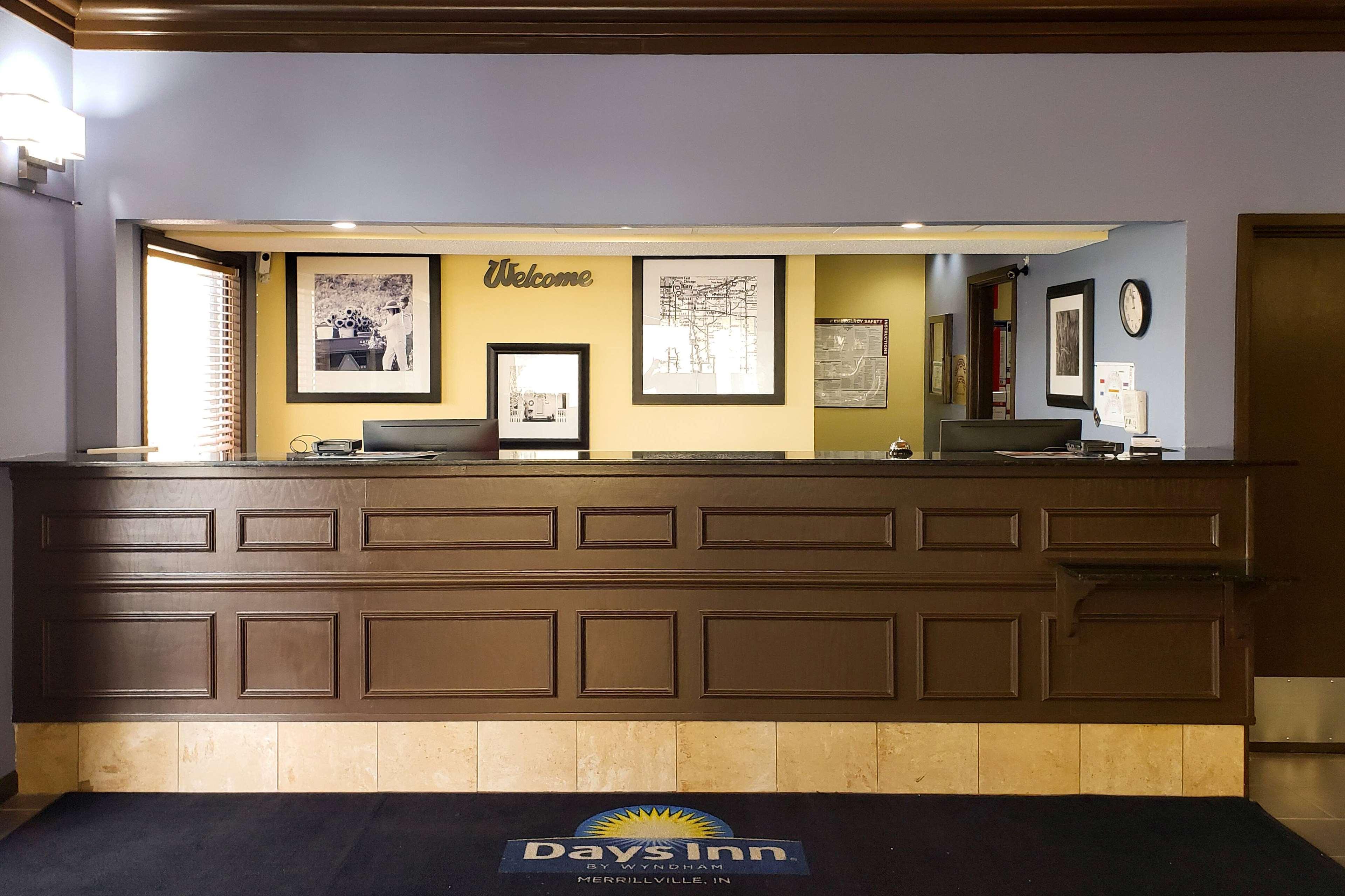 Days Inn & Suites By Wyndham Merrillville Kültér fotó