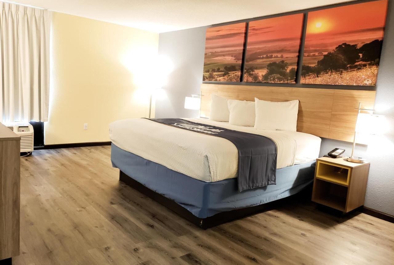 Days Inn & Suites By Wyndham Merrillville Kültér fotó